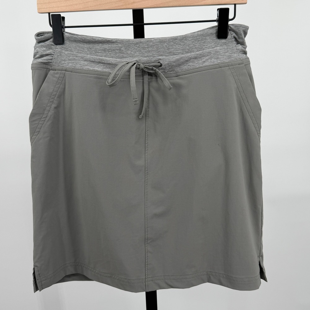 Duluth Trading Co Armachillio Cooling‎ Skort Gray Size 4 Athletic Golf